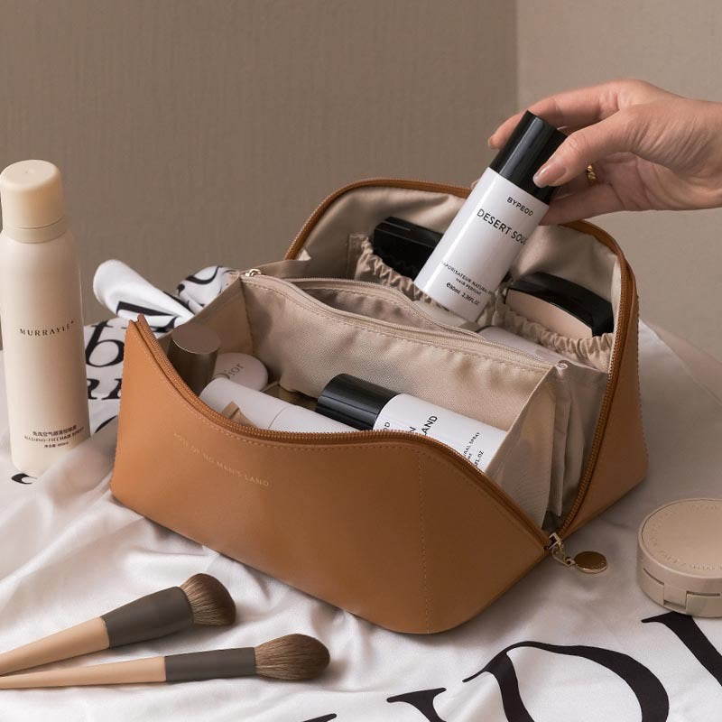 Reisekosmetiktasche aus Leder