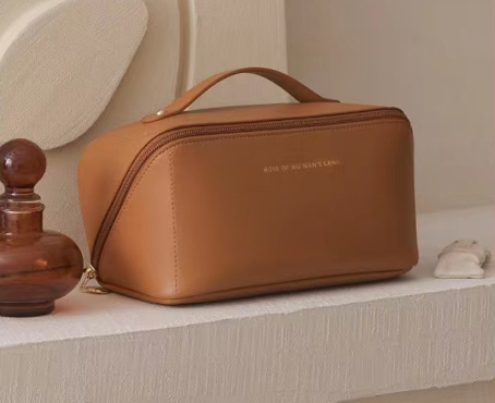 Make-up-Ledertasche