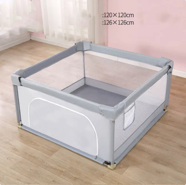 Laufstall Indoor-Spielzaun und der Baby-Matte