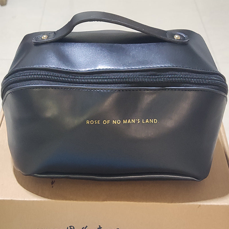 Reisekosmetiktasche aus Leder