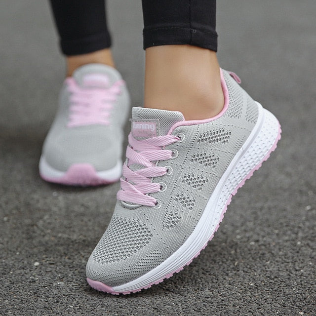 Breathable women's sneakers